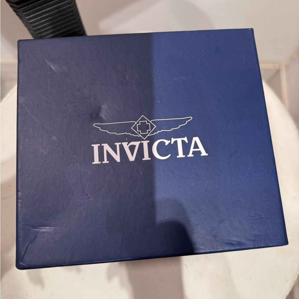 Invicta Steelers Gold Watch with Colorful Emblem - Picture 4 of 5